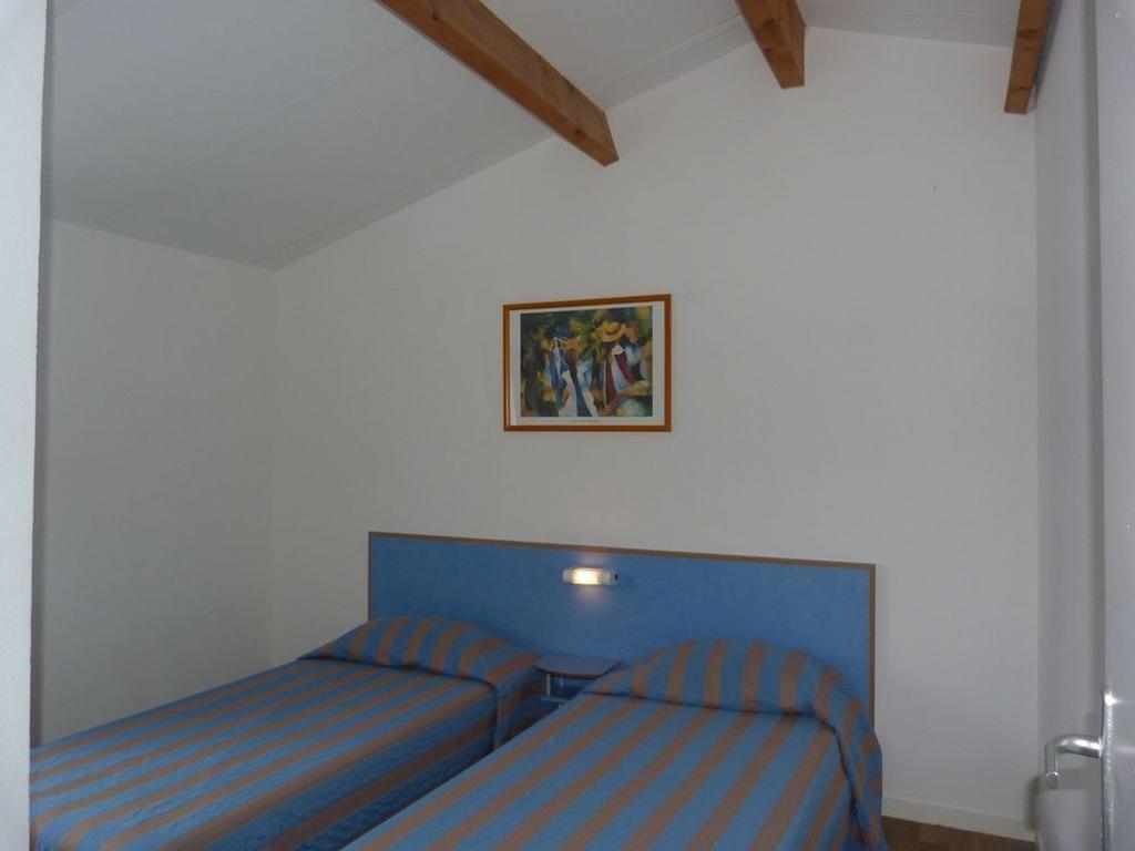 Residence Odalys Le Village Des Amareyeurs Le Chateau-d'Oleron Exterior photo